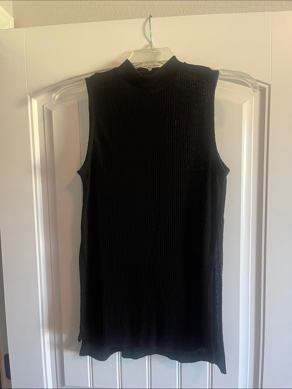 H&M Black Sleeveless Ribbed Mock-Neck Top